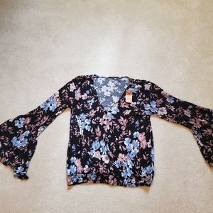 American eagle floral top